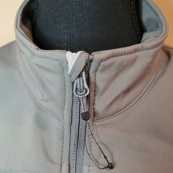 NWOT CLIQUE Vest, Zipper Closure with Pockets, Embroidered Bird Detail, Medium - Picture 7 of 13